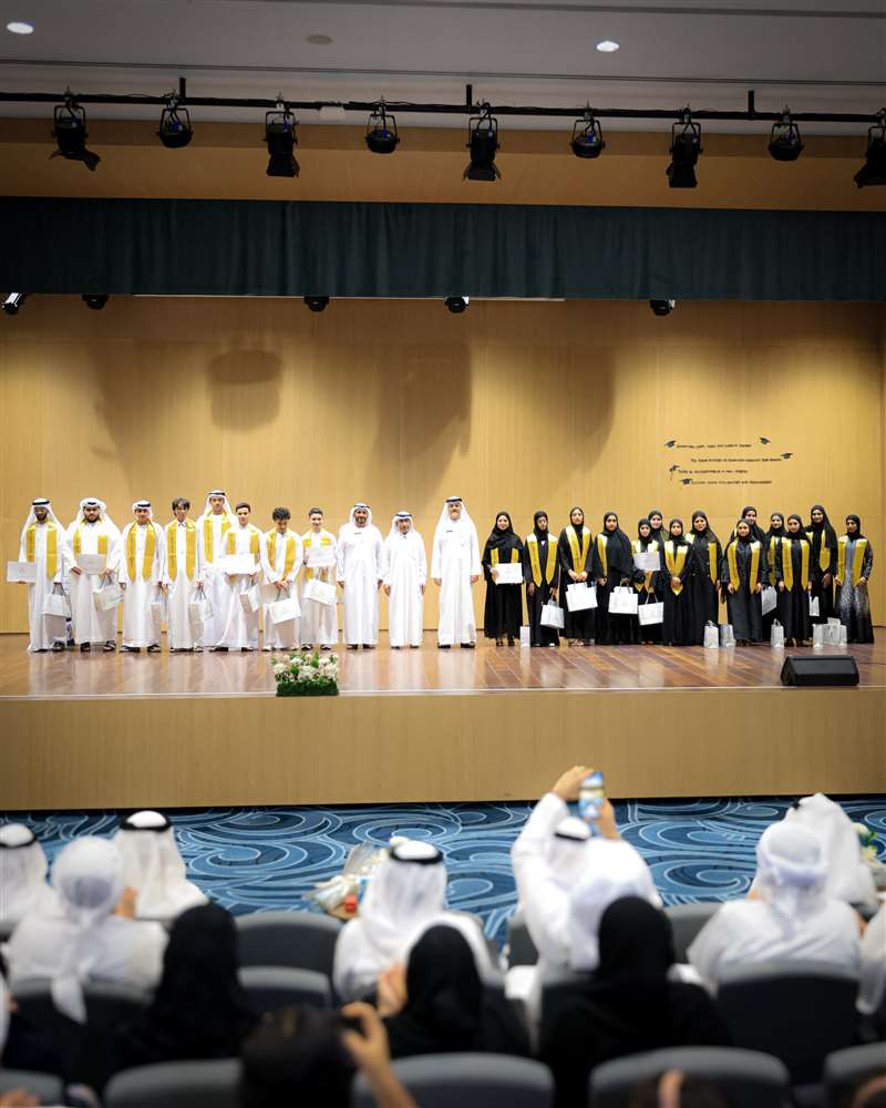 مجالس أولياء أمور الطلبة تكرم أوائل الطلبة