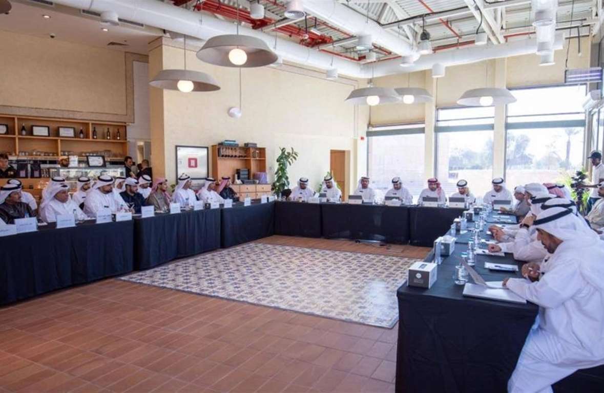  شؤون الضواحي تعقد اجتماعاً مع رؤساء مجالس الضواحي 