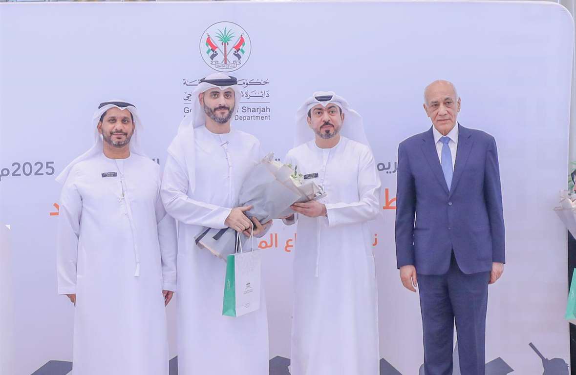 مجلس أولياء أمور الطلبة بمدينة الشارقة يكرّم أوائل الثانوية العامة