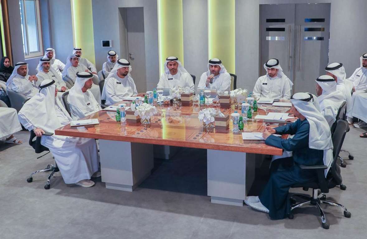 دائرة شؤون الضواحي تعقد لقاءً موسعاً مع مجالس ضواحي الرحمانية والحوامي وسيح الخور ومنطقة الحمرية