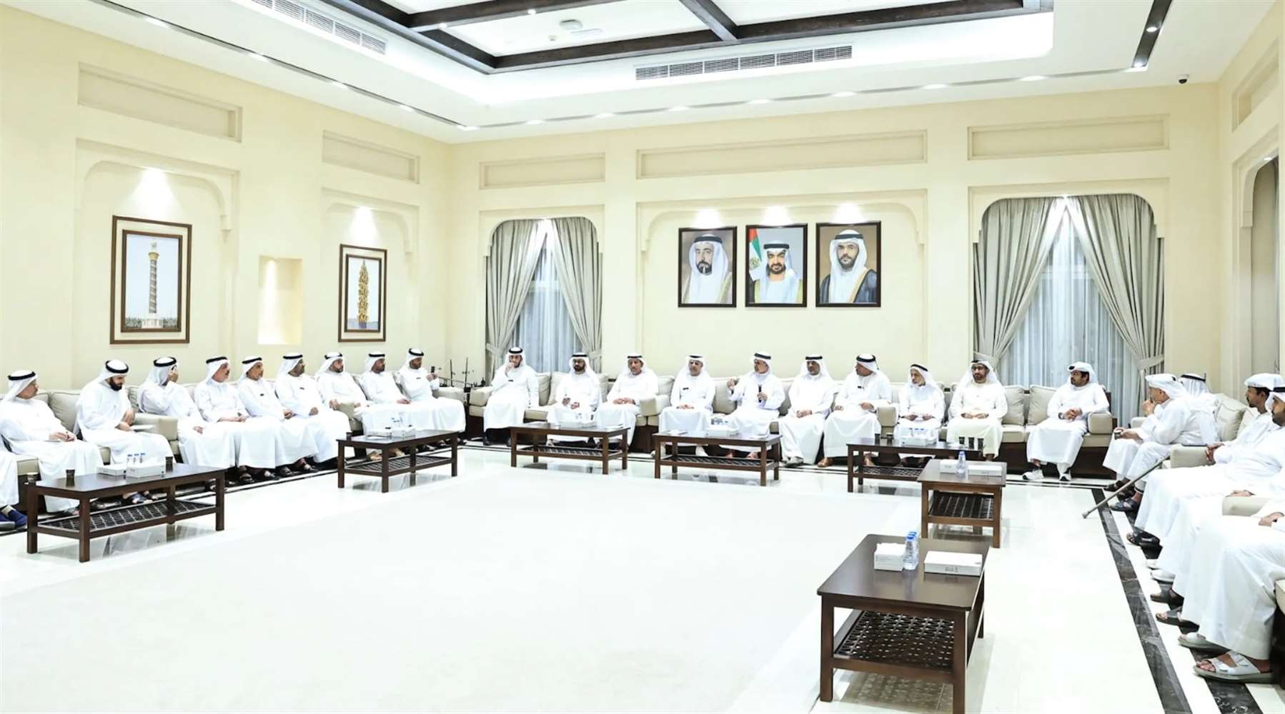 أحياء سكنية أجمل تستهل أولى جولاتها التوعوية بزيارة ضاحية مويلح