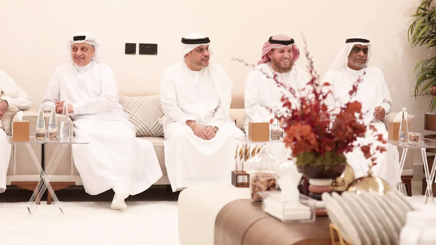 خلال رمضان.. مجلس ضاحية الحوامي يزور المواطنين في خورفكان لتعزيز التلاحم